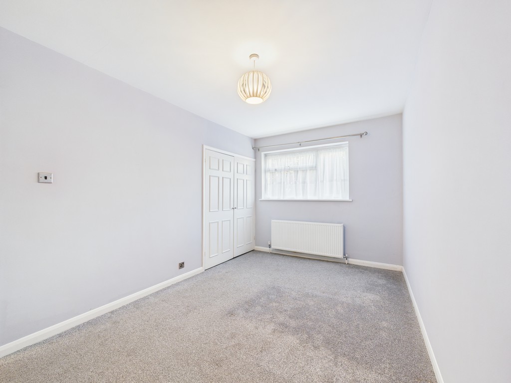2 bed apartment for sale in Wimblehurst Court, Horsham  - Property Image 3