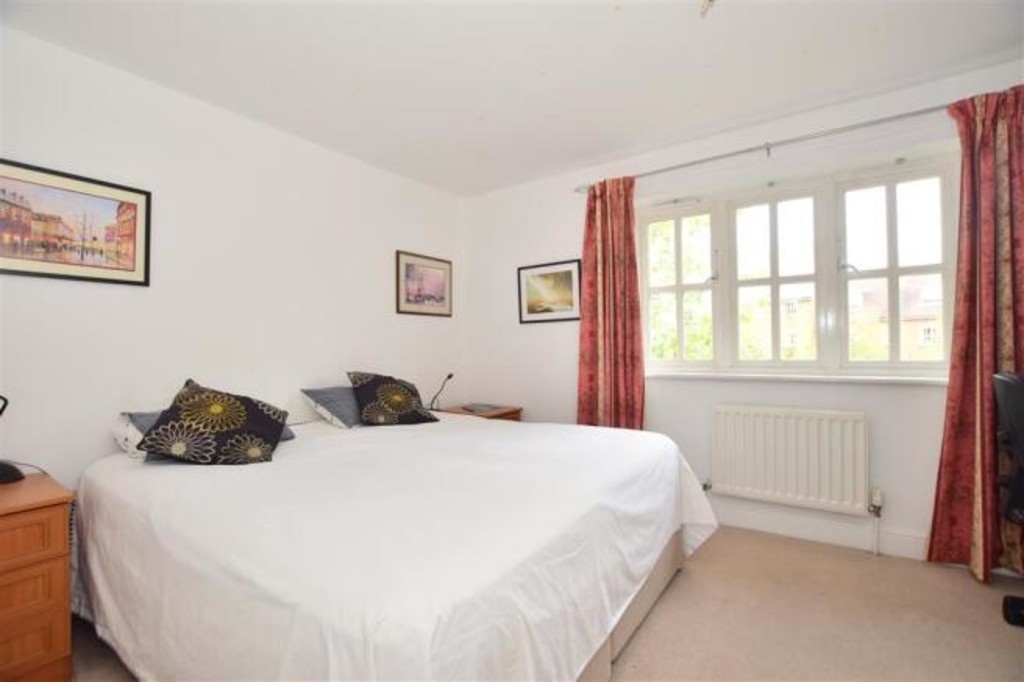 2 bed terraced house for sale in Pierces Lane, Haywards Heath  - Property Image 5