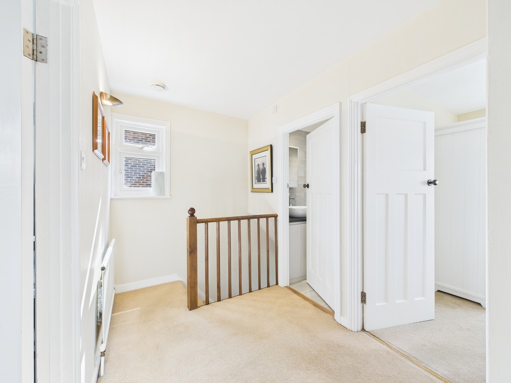 4 bed semi-detached house for sale in Hillside, Horsham  - Property Image 15