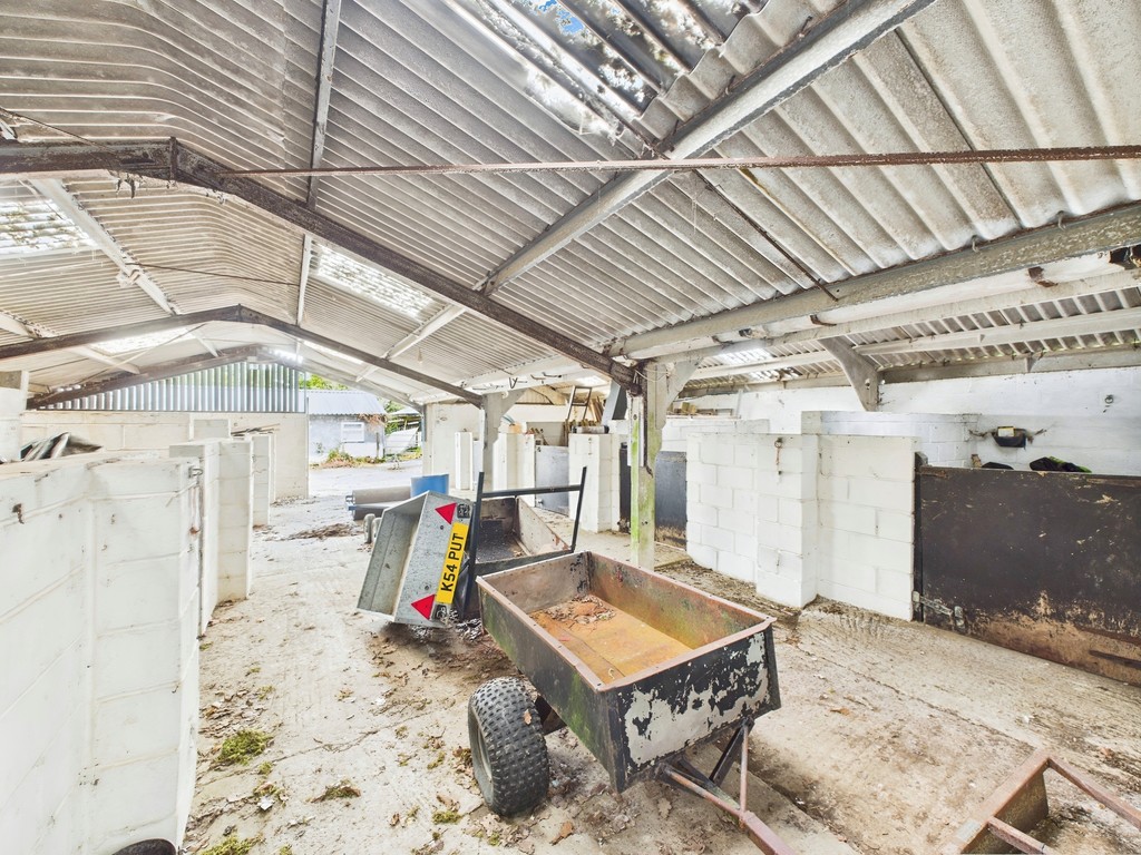Detached house for sale in Maplehurst Road, West Grinstead  - Property Image 7