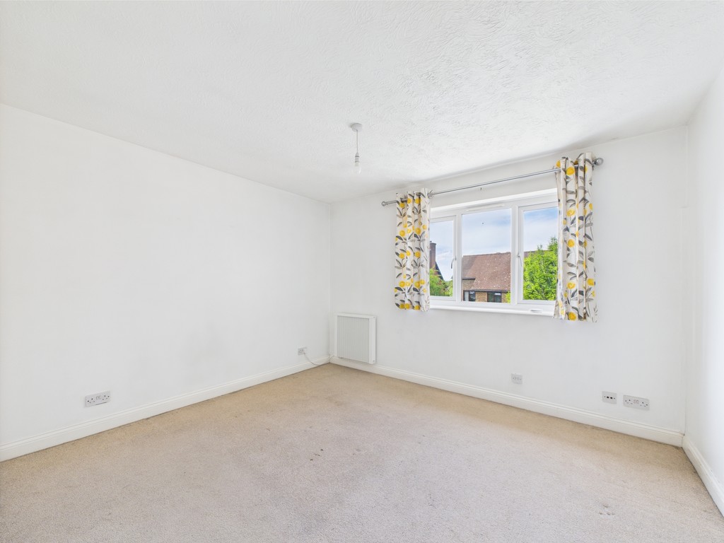 2 bed end of terrace house for sale in Bignor Close, Horsham  - Property Image 10