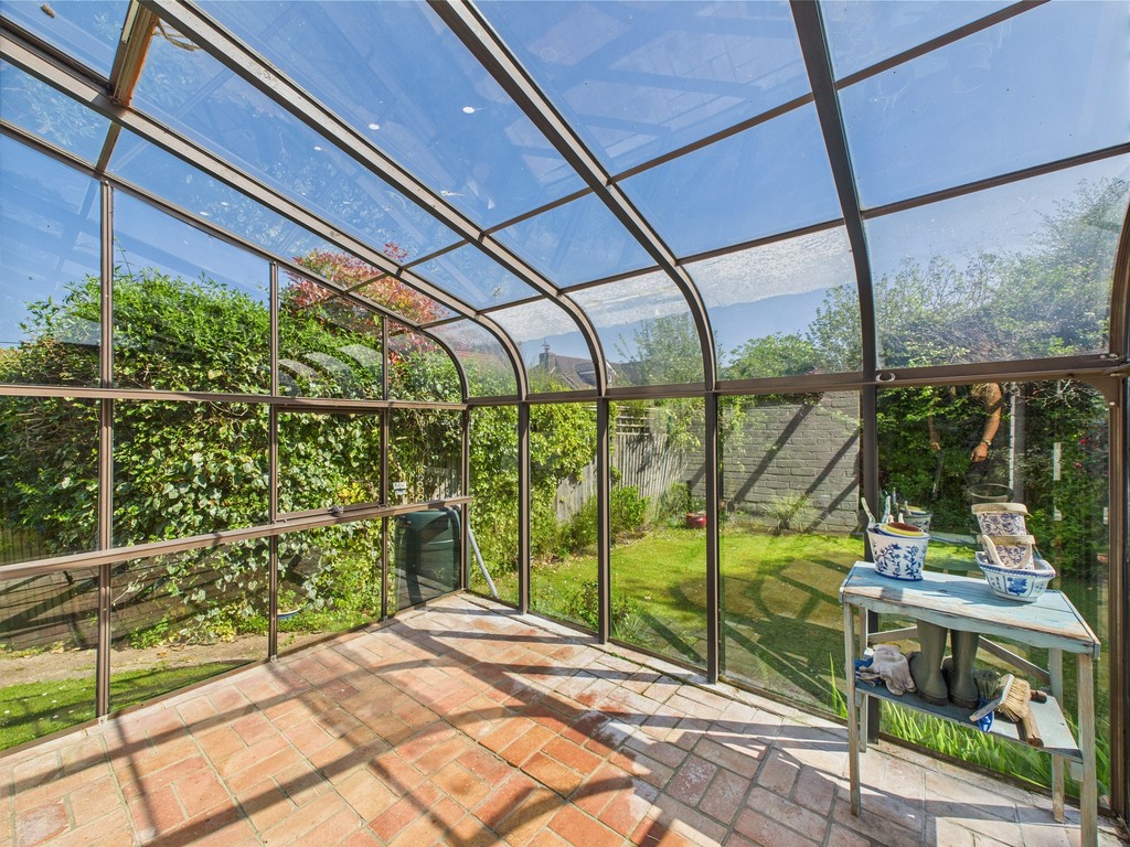 2 bed detached bungalow to rent in Ryecroft Meadow, Horsham  - Property Image 13