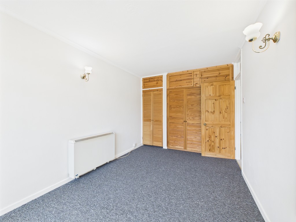 2 bed detached bungalow to rent in Ryecroft Meadow, Horsham  - Property Image 8