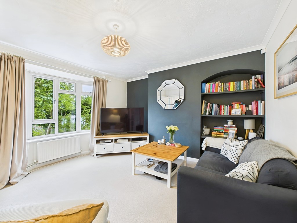3 bed semi-detached house for sale in Bethune Road, Horsham  - Property Image 14