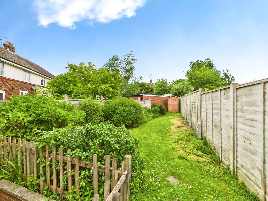 3 bed semi-detached house for sale in Bethune Road, Horsham  - Property Image 20