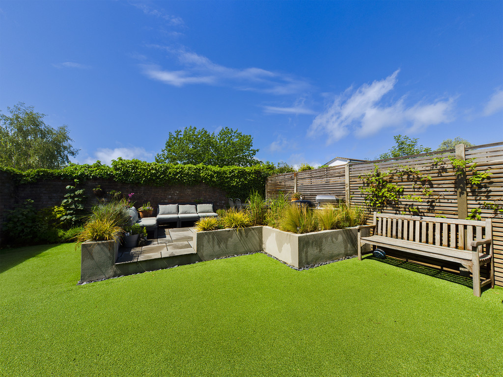 4 bed semi-detached house for sale in Arthur Road, Horsham  - Property Image 9