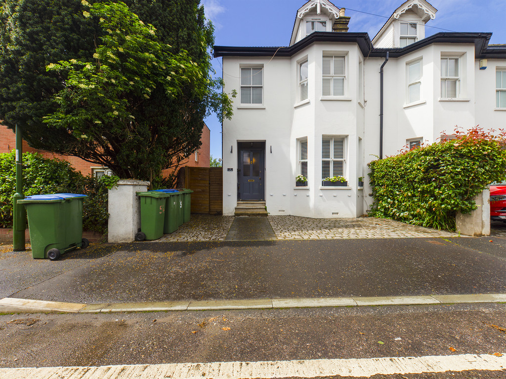 4 bed semi-detached house for sale in Arthur Road, Horsham  - Property Image 1