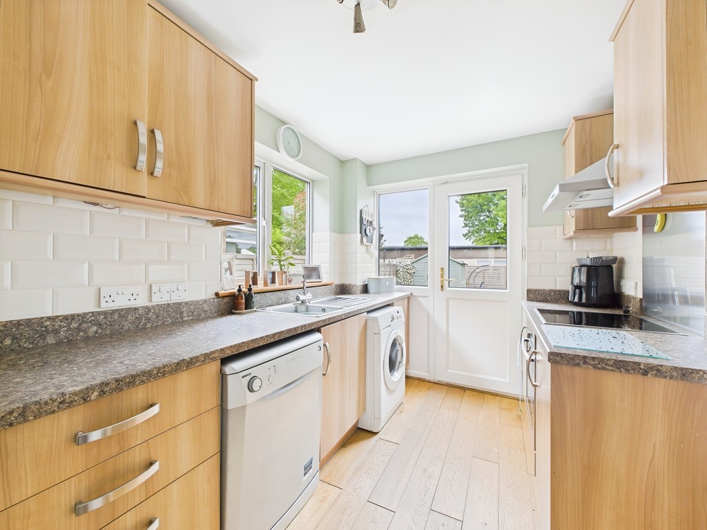 4 bed semi-detached house for sale in Gorse End, Horsham  - Property Image 3