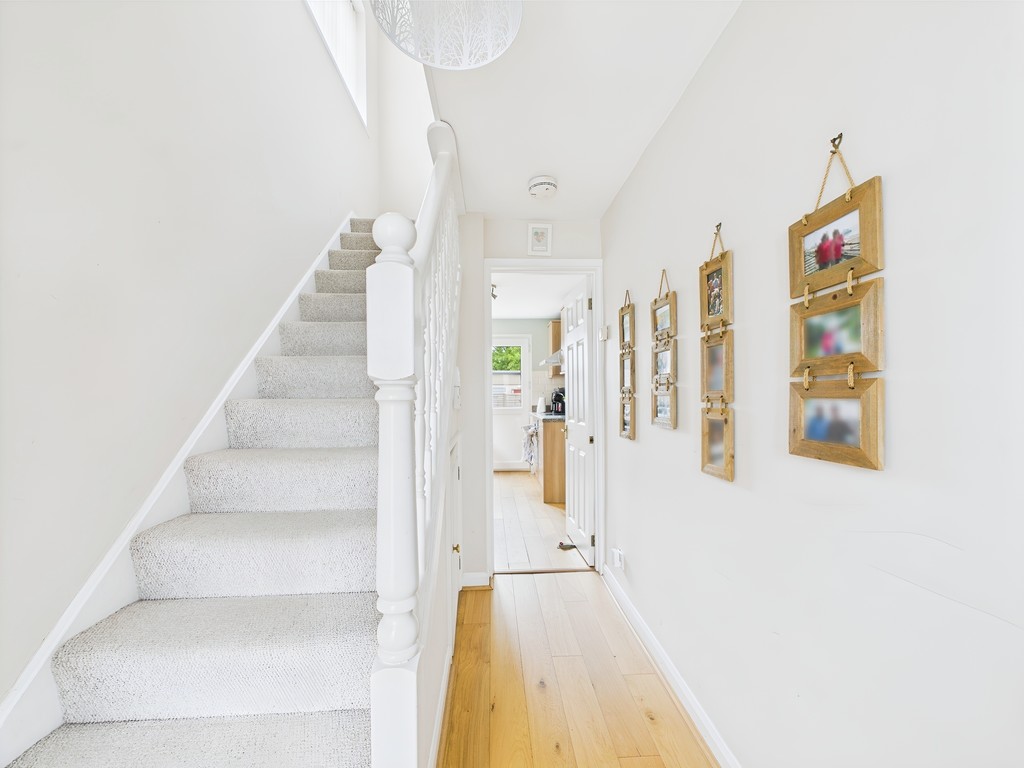 4 bed semi-detached house for sale in Gorse End, Horsham  - Property Image 4