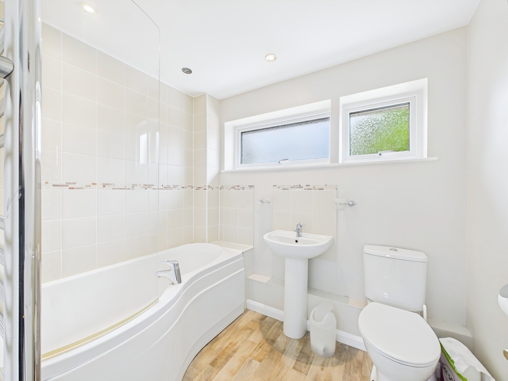 4 bed semi-detached house for sale in Gorse End, Horsham  - Property Image 7
