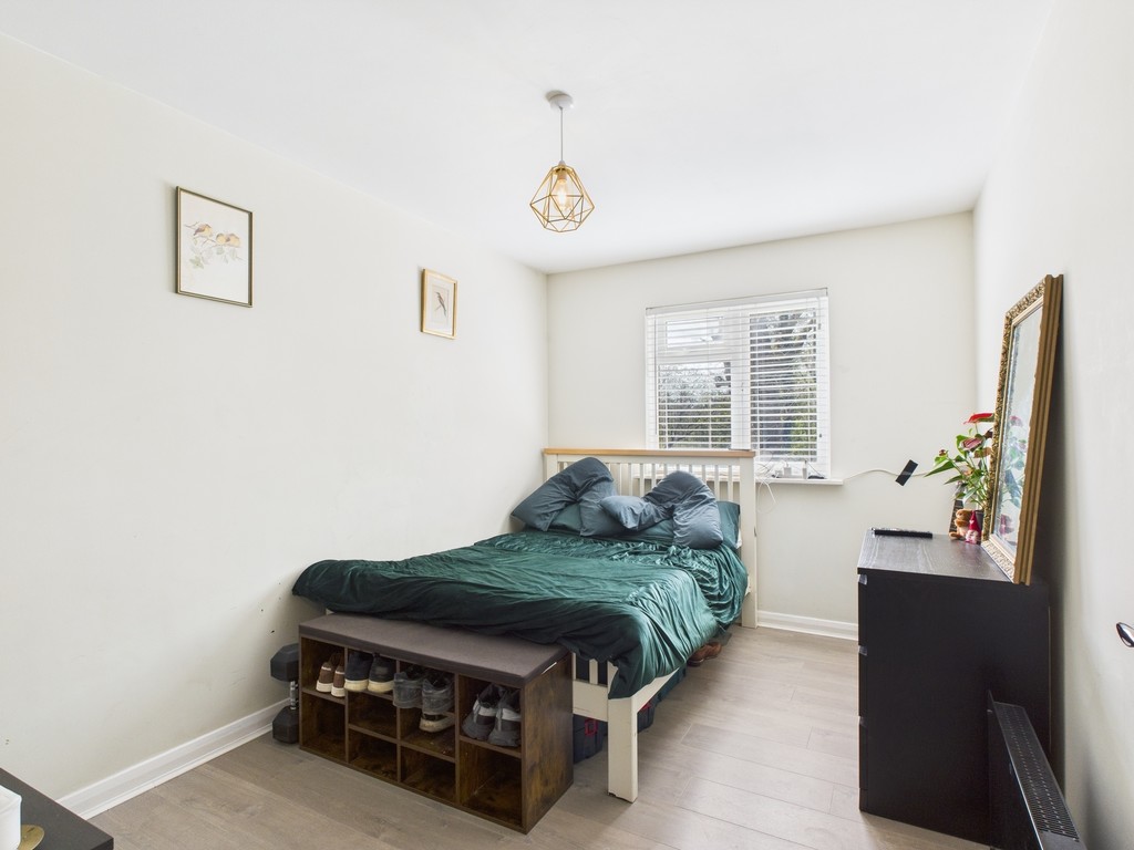 1 bed ground floor flat for sale in Gorringes Brook, Horsham  - Property Image 11