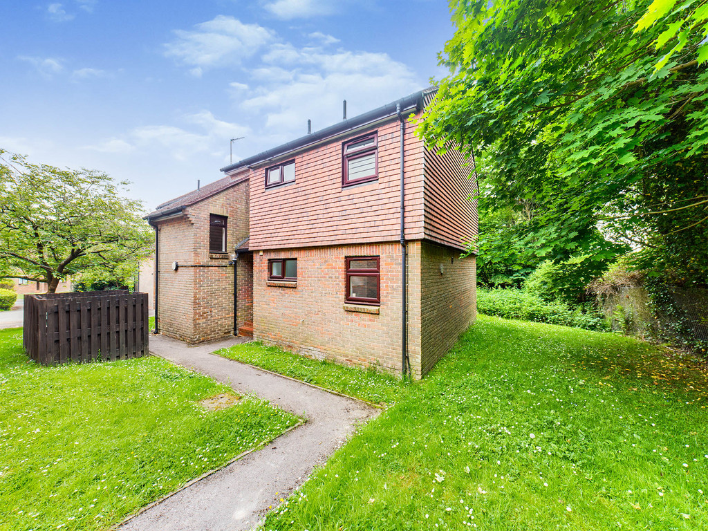 1 bed ground floor flat for sale in Gorringes Brook, Horsham  - Property Image 5