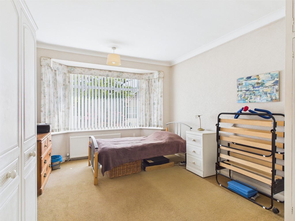 2 bed detached bungalow for sale in Agate Lane, Horsham  - Property Image 9