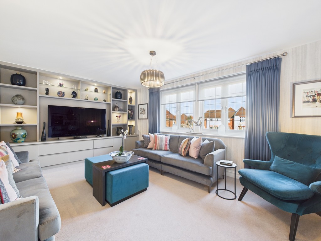 4 bed terraced house for sale in The Boulevard, Horsham, RH12