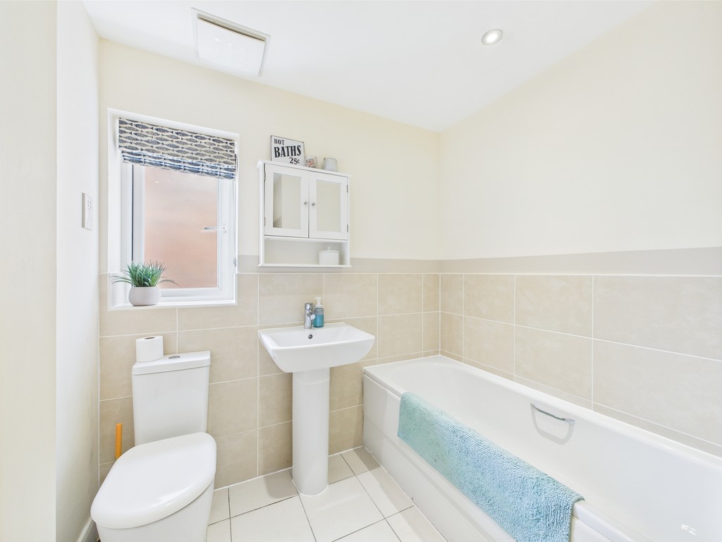 4 bed detached house for sale in Pelling Way, Horsham  - Property Image 24