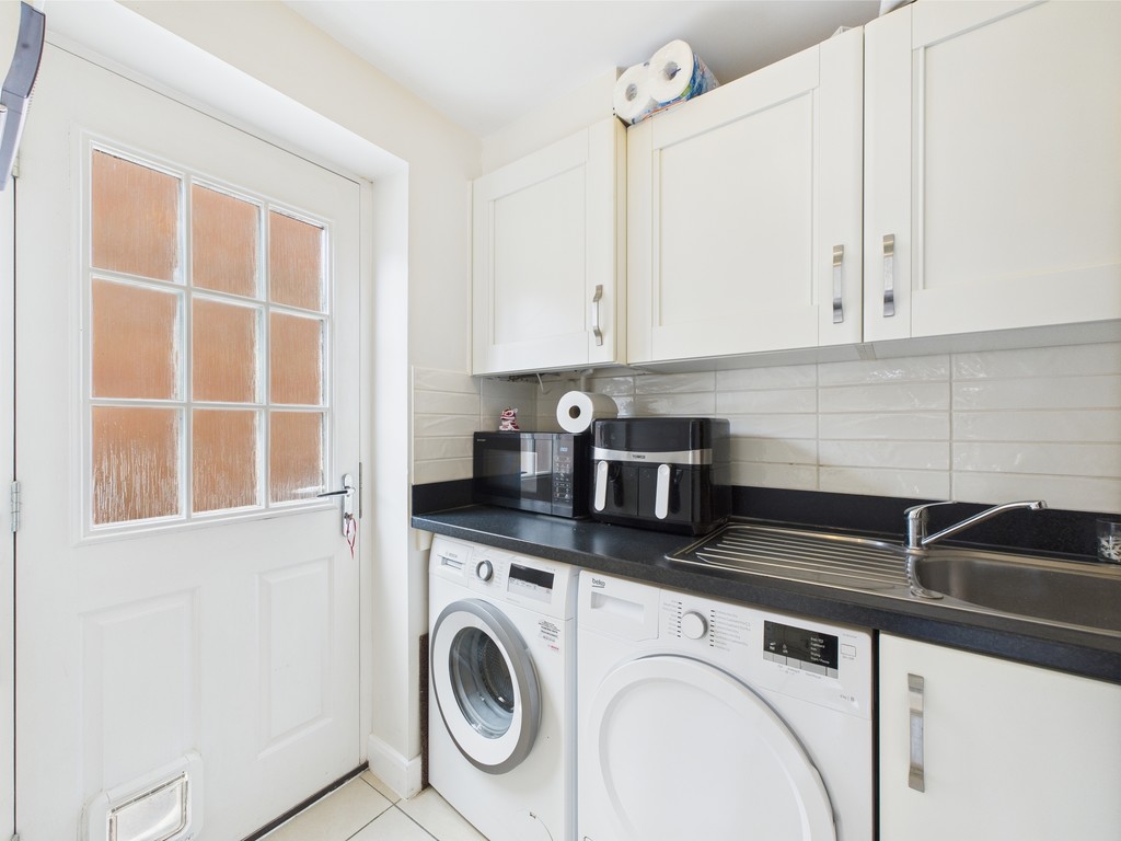 4 bed detached house for sale in Pelling Way, Horsham  - Property Image 19