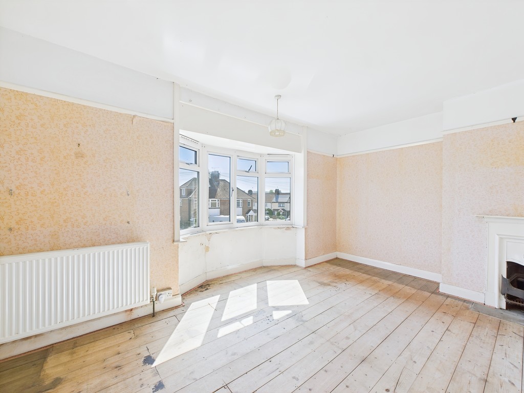 3 bed semi-detached house for sale in Eversfield Road, Horsham  - Property Image 5