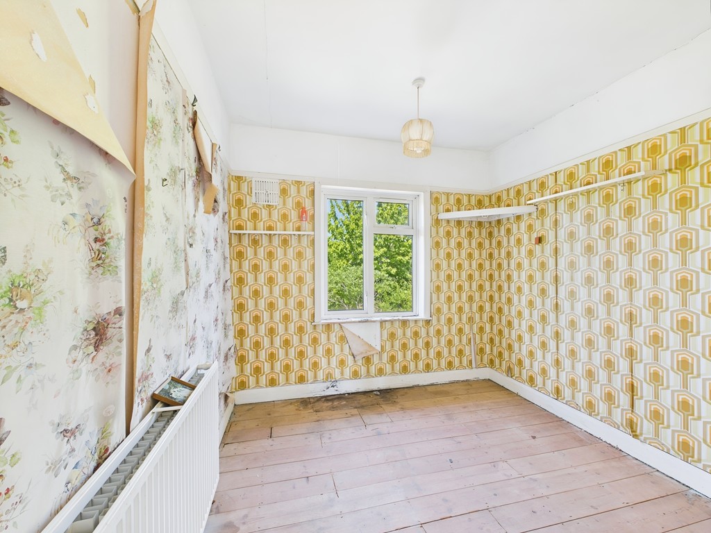 3 bed semi-detached house for sale in Eversfield Road, Horsham  - Property Image 6