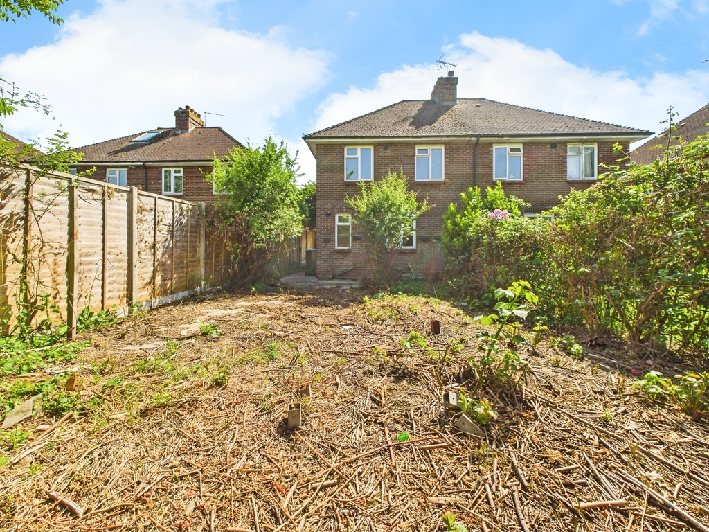 3 bed semi-detached house for sale in Eversfield Road, Horsham  - Property Image 8