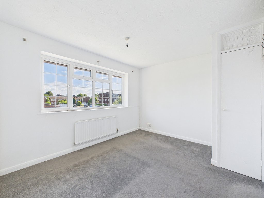 2 bed terraced house for sale in Northdown Close, Horsham  - Property Image 8