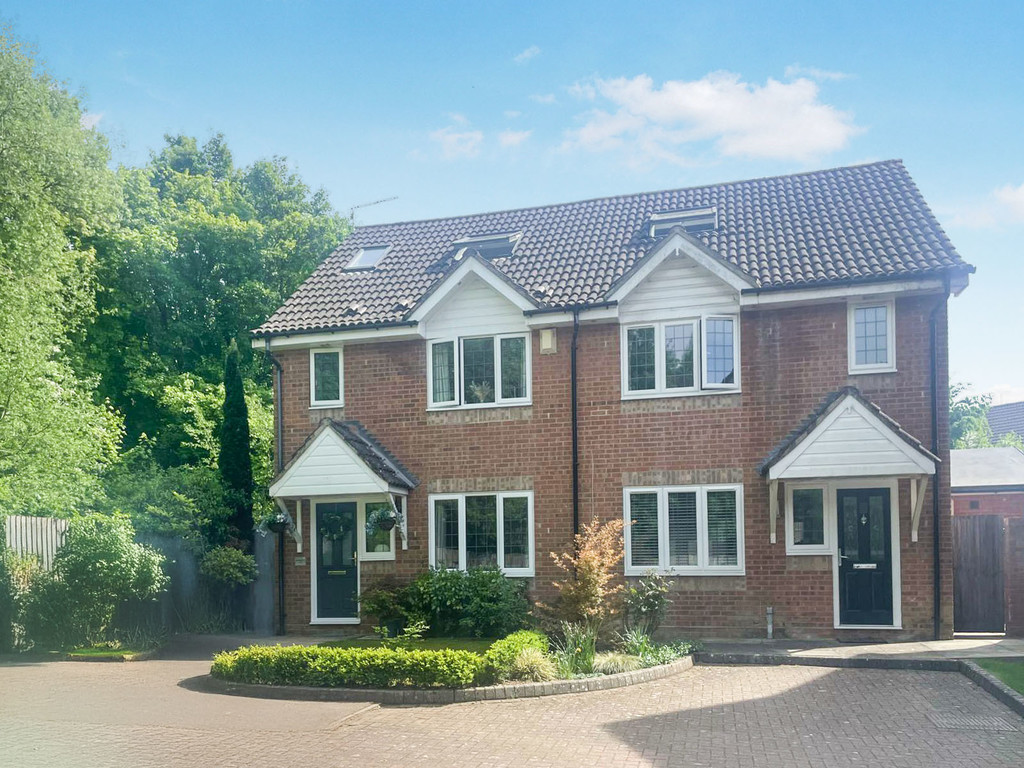 3 bed semi-detached house for sale in Avebury Close, Horsham, RH12