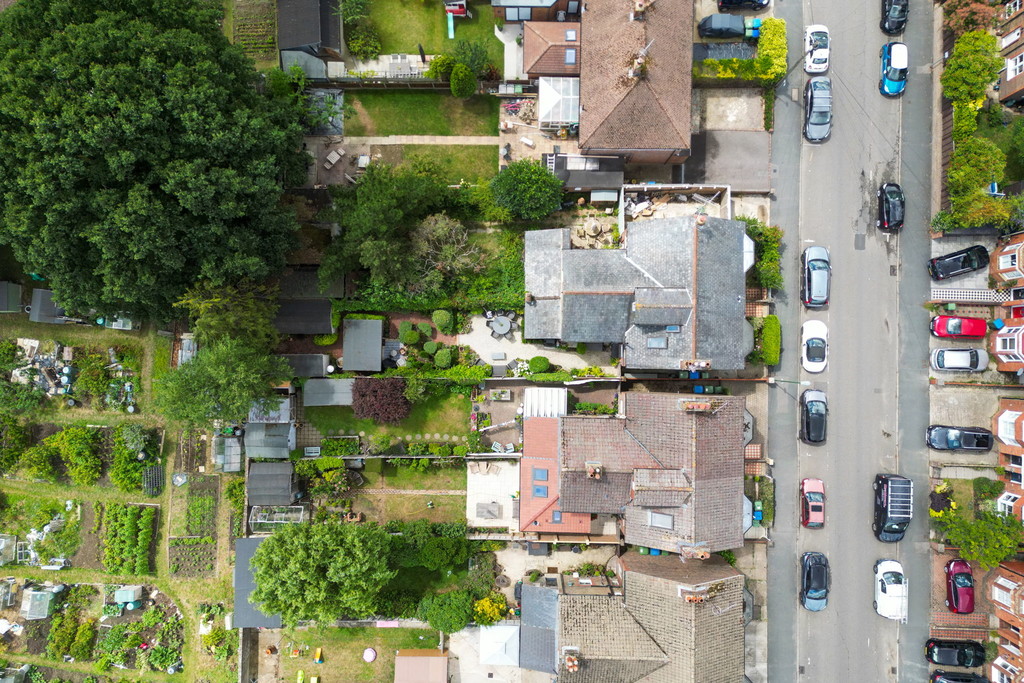 4 bed semi-detached house for sale in Clarence Road, Horsham - Property Image 10