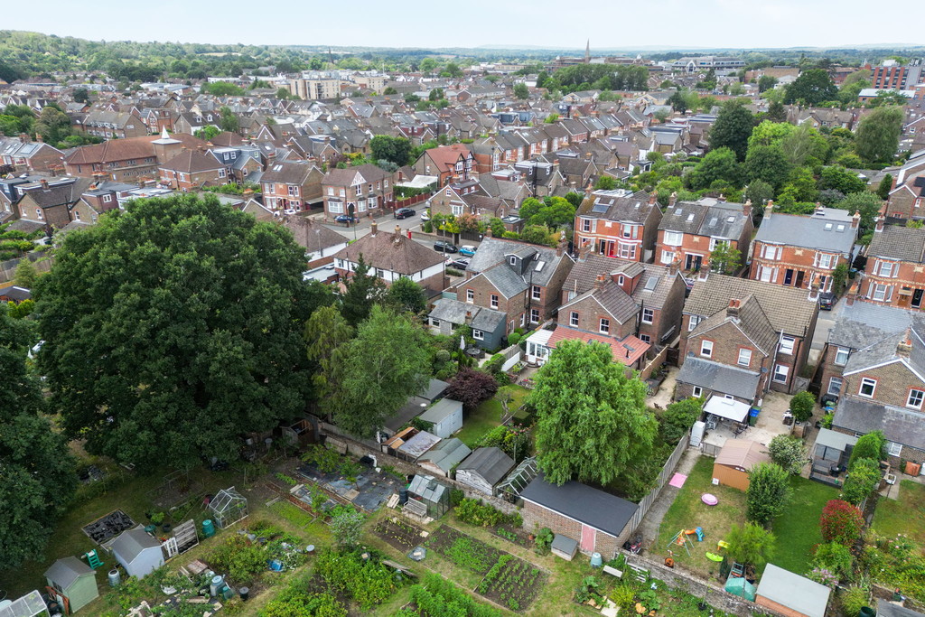 4 bed semi-detached house for sale in Clarence Road, Horsham - Property Image 34