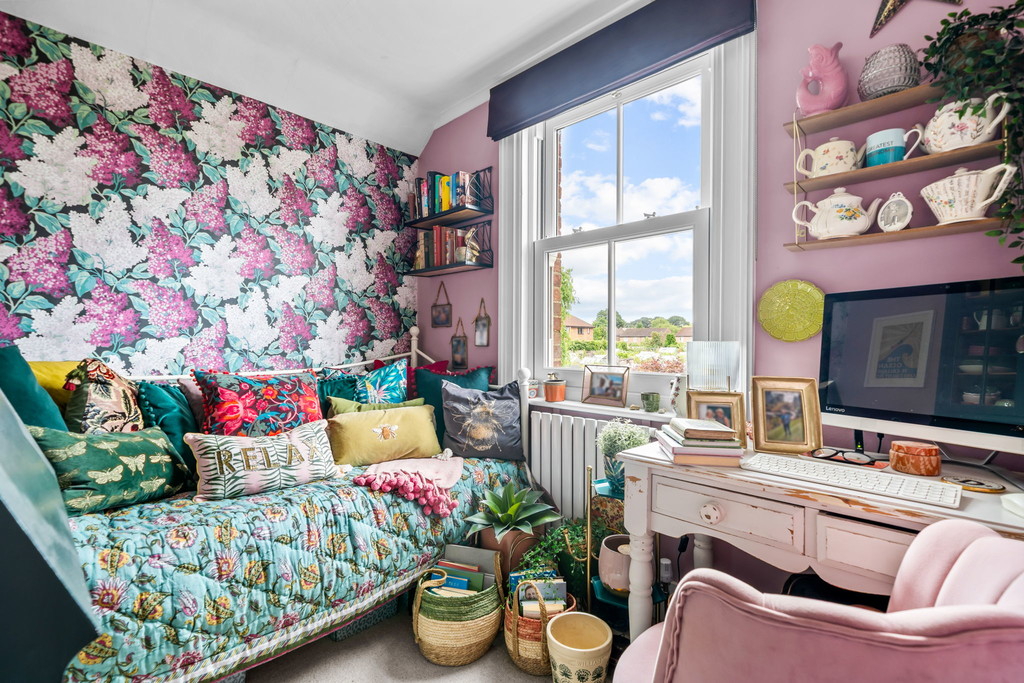 4 bed semi-detached house for sale in Clarence Road, Horsham - Property Image 20