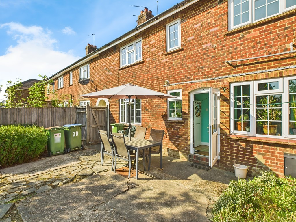3 bed terraced house for sale in Bennetts Road, Horsham  - Property Image 8