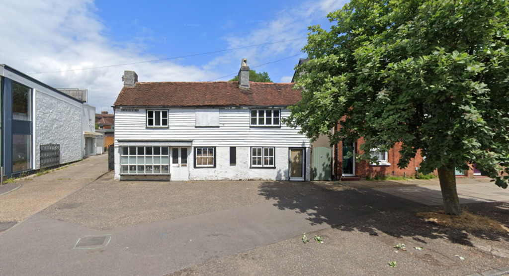 4 bed detached house for sale in Bishopric, Horsham, RH12
