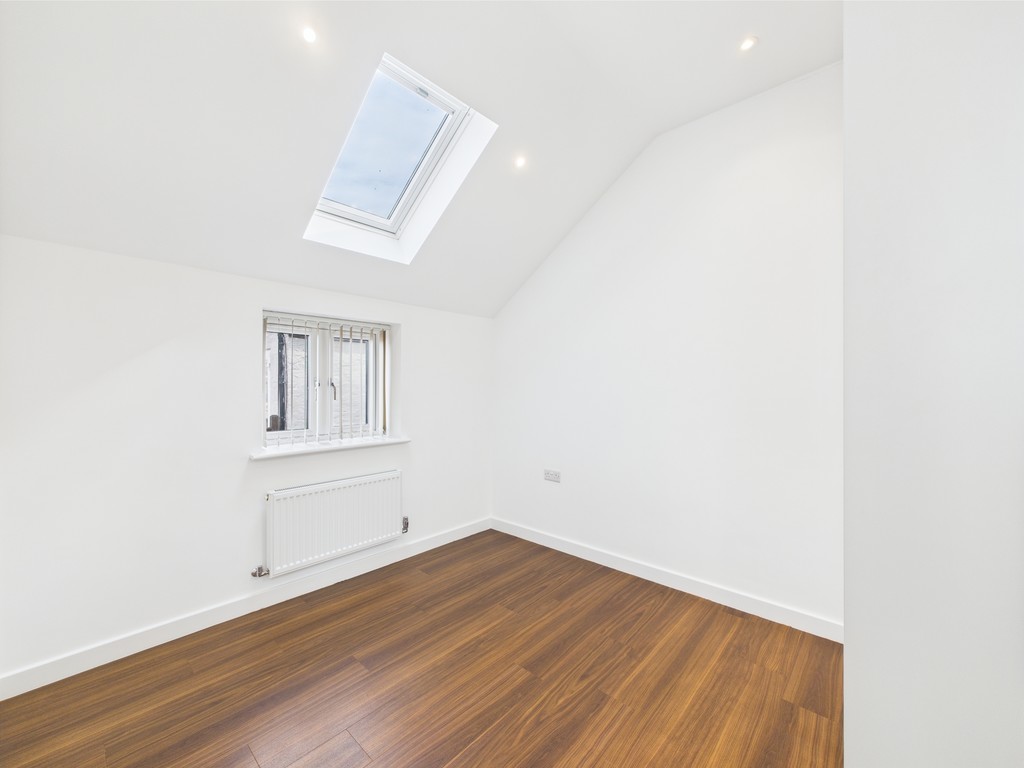 2 bed maisonette to rent in Park Terrace East, Horsham  - Property Image 12