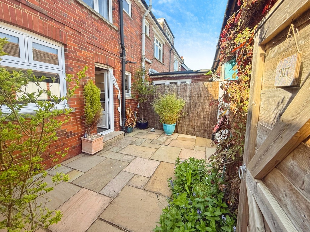 3 bed terraced house for sale in Hampton Cottages, Maplehurst  - Property Image 8