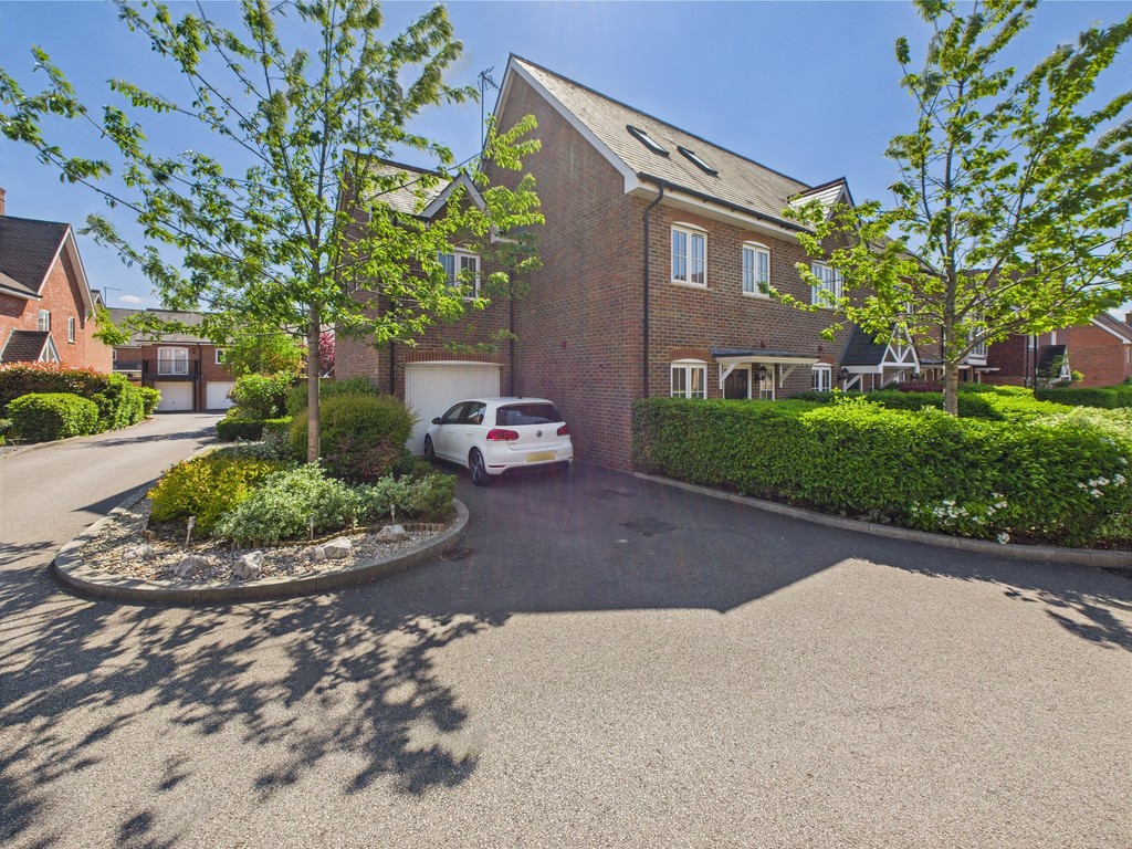4 bed semi-detached house for sale in Cook Way, Horsham, RH12