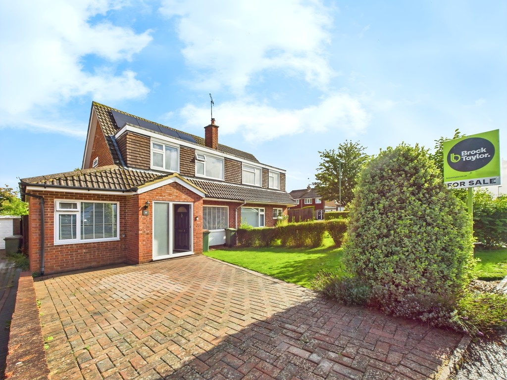 4 bed semi-detached house for sale in Heath Way, Horsham, RH12