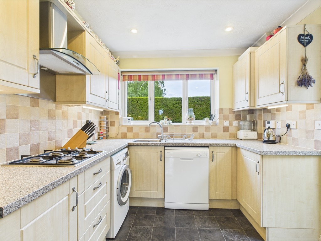 4 bed detached house for sale in Gateford Drive, Horsham  - Property Image 12