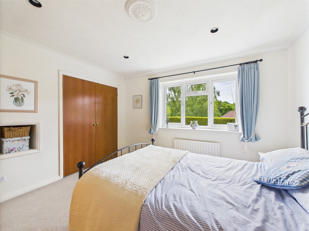 4 bed detached house for sale in Gateford Drive, Horsham  - Property Image 5