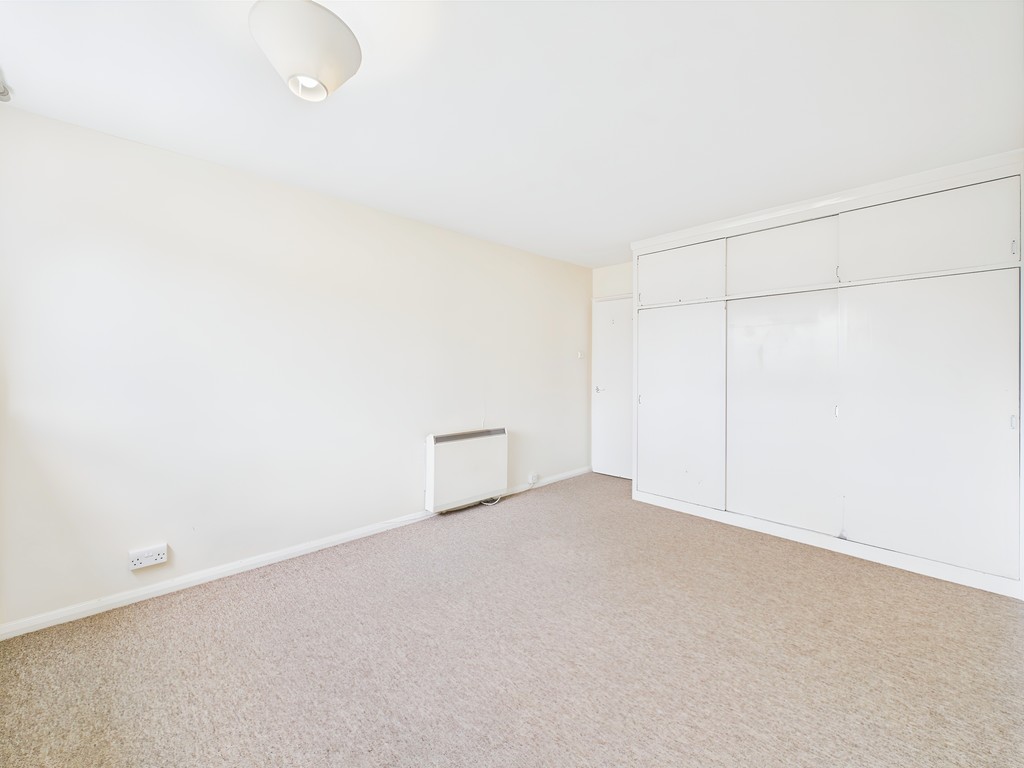 2 bed flat for sale in Paddockhall Road, Haywards Heath  - Property Image 16