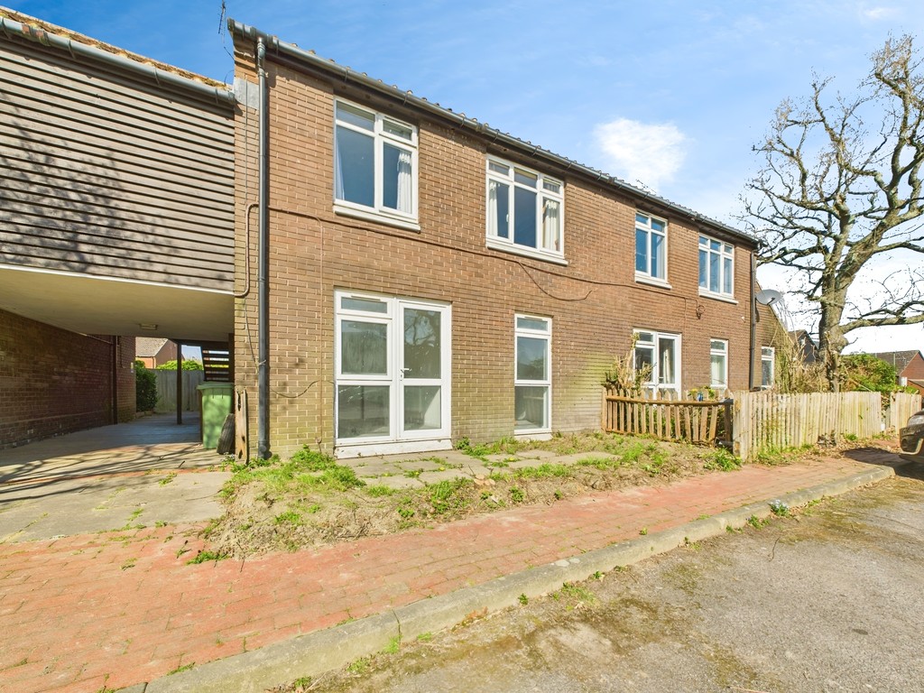 1 bed ground floor maisonette for sale in Serrin Way, Horsham  - Property Image 6