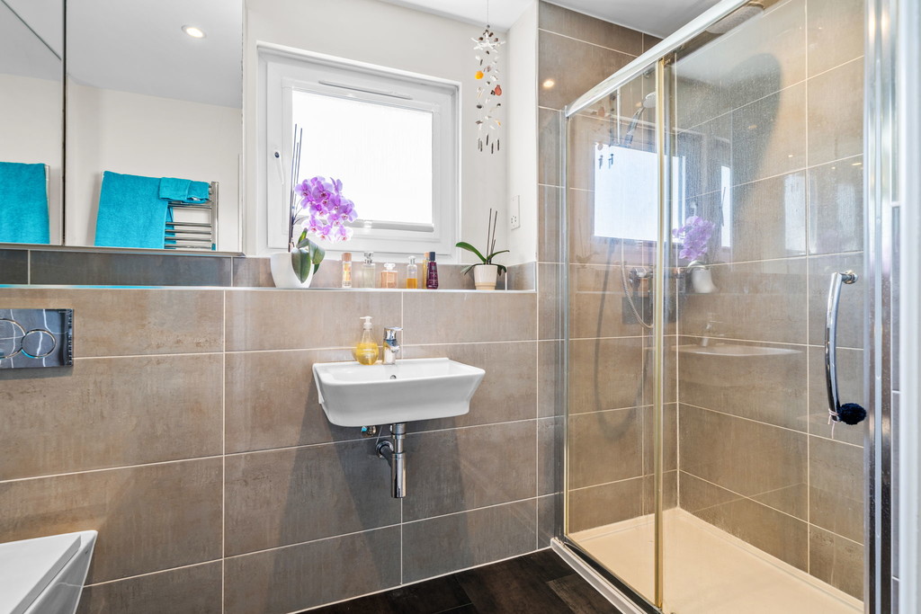 7 bed detached house for sale in Brickyard Way, Faygate  - Property Image 14