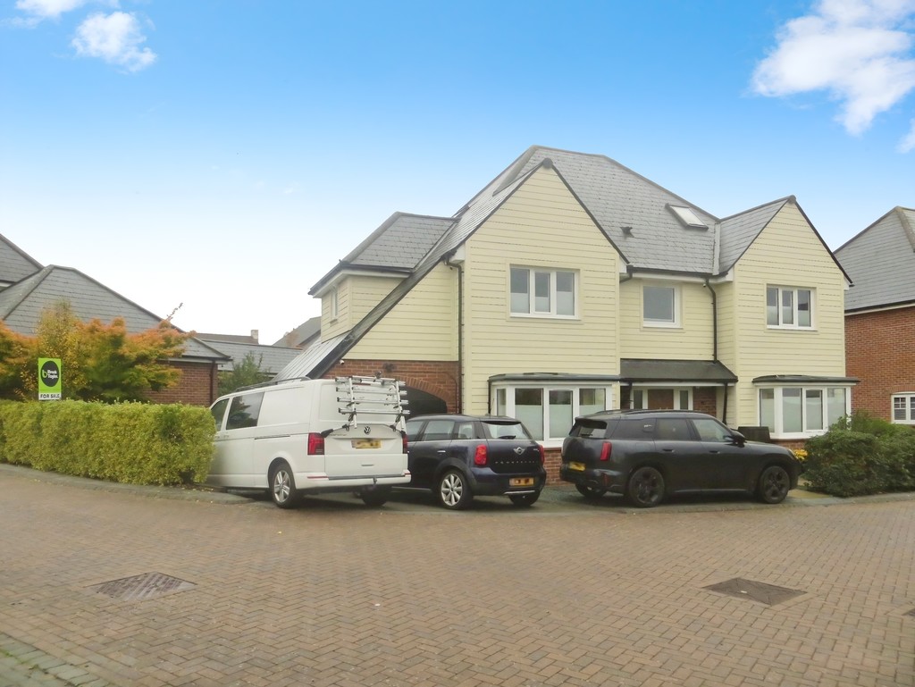 7 bed detached house for sale in Brickyard Way, Faygate  - Property Image 28