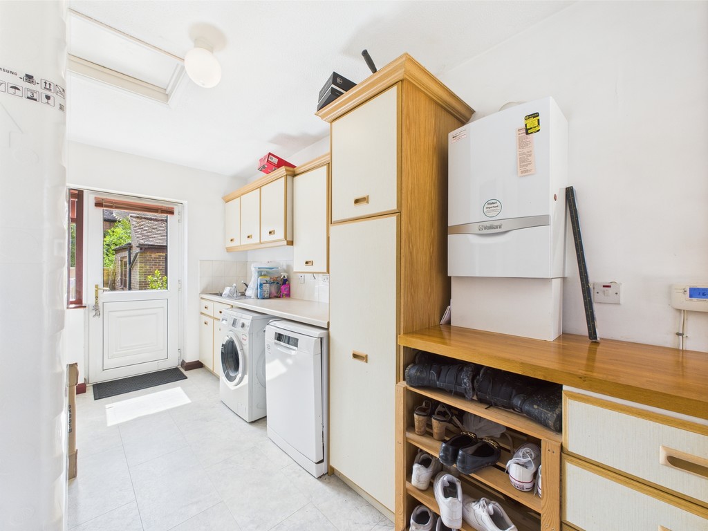 4 bed detached house for sale in Billingshurst Road, Horsham  - Property Image 22