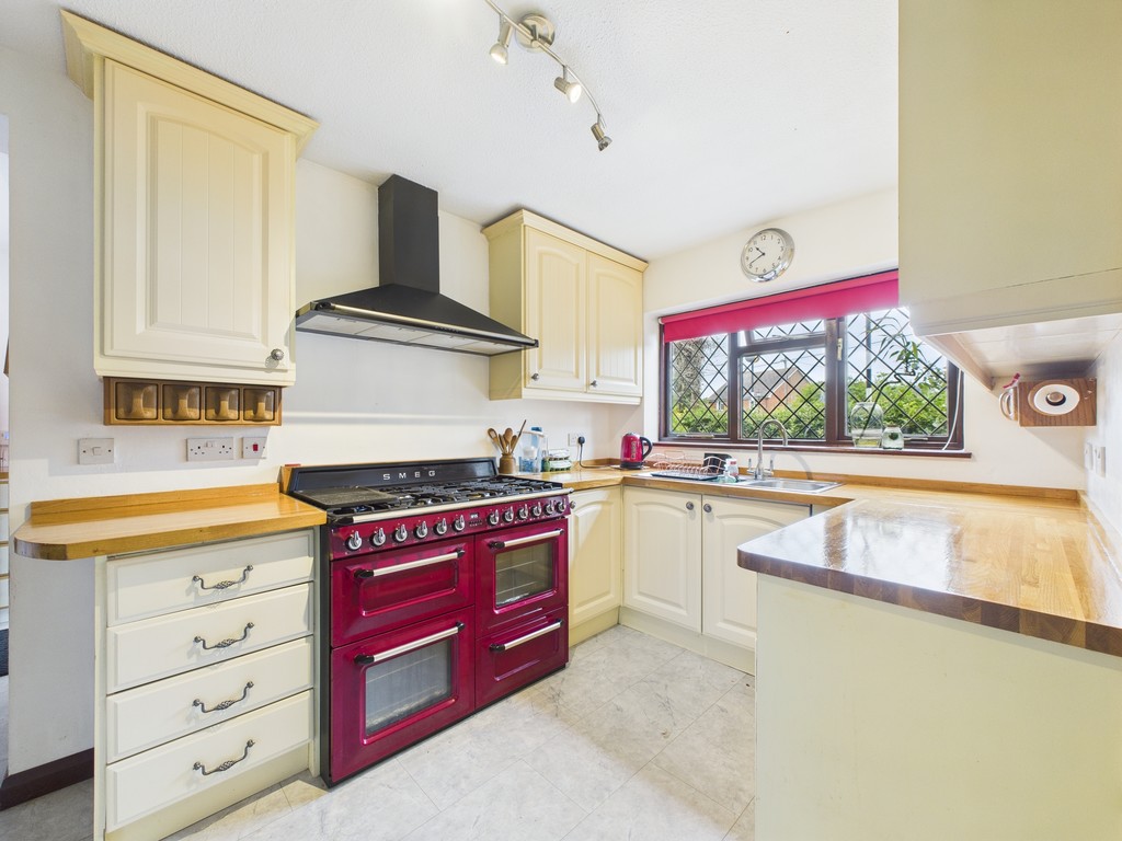 4 bed detached house for sale in Billingshurst Road, Broadbridge Heath  - Property Image 5