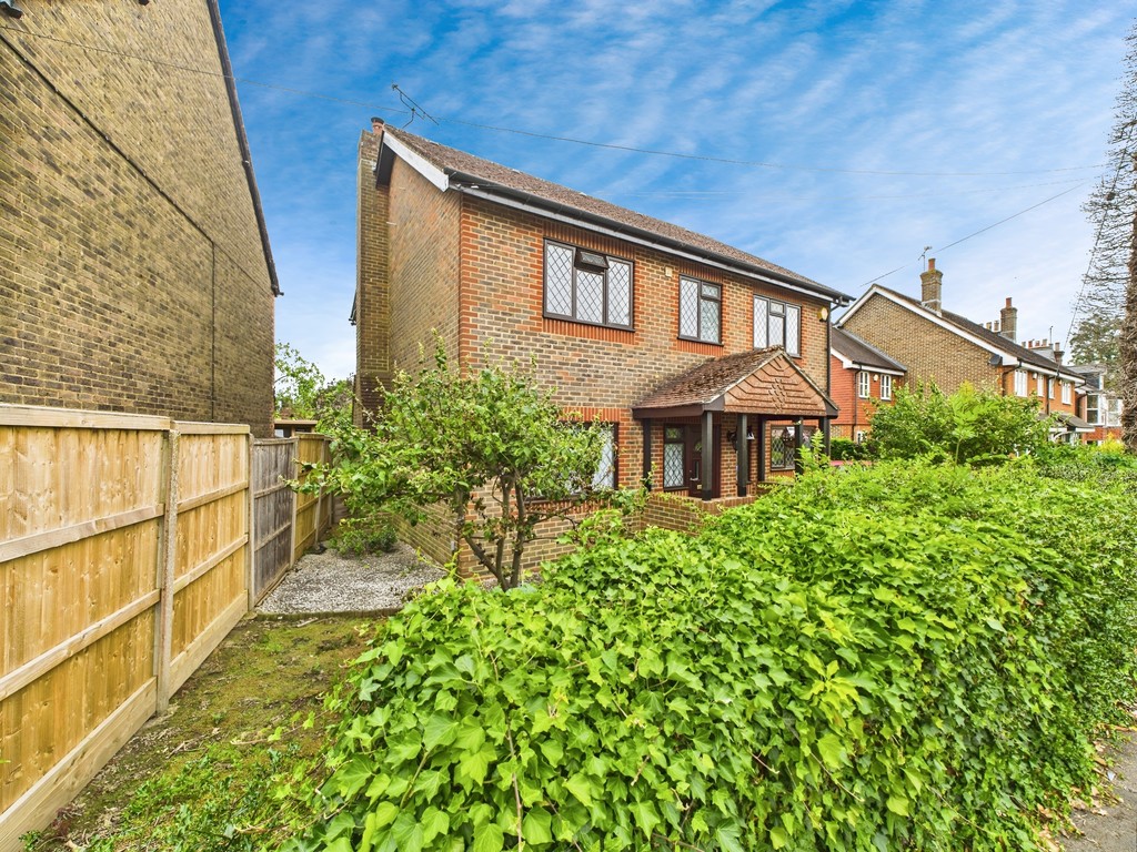 4 bed detached house for sale in Billingshurst Road, Broadbridge Heath  - Property Image 22