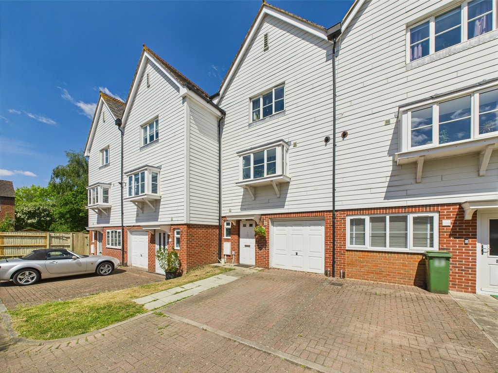 3 bed town house for sale in Granary Close, Horsham  - Property Image 24