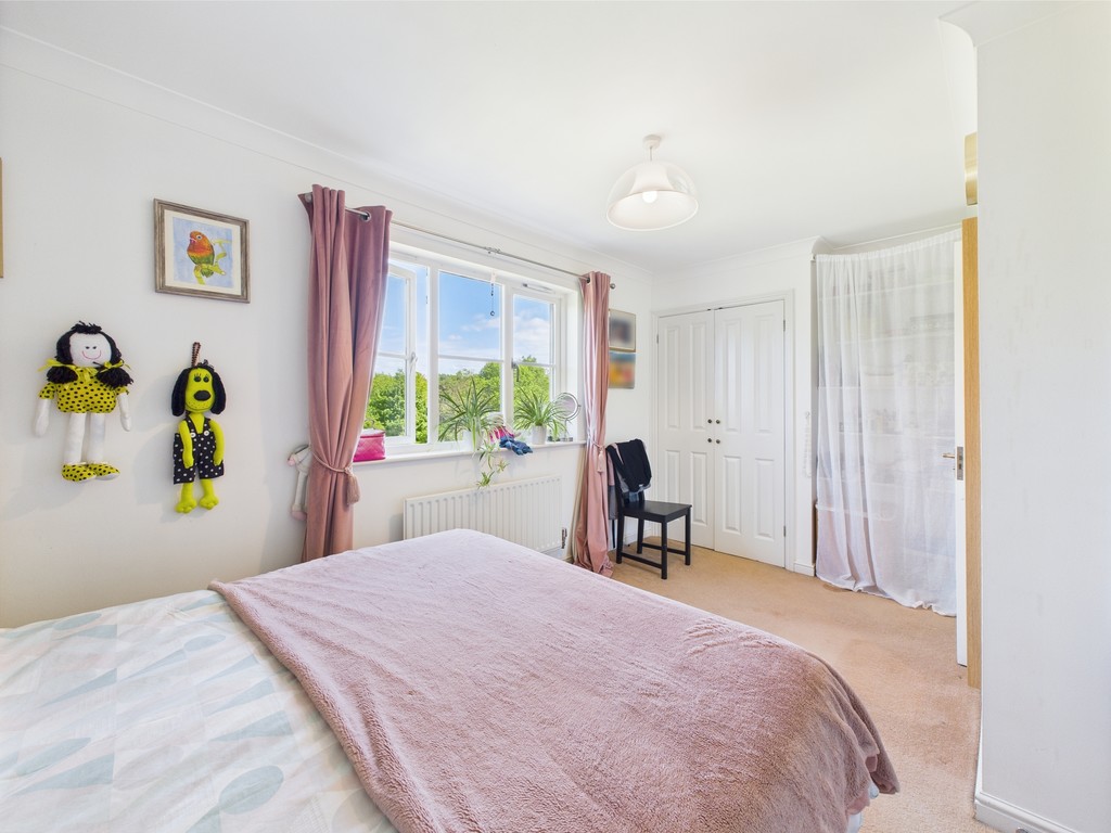 3 bed town house for sale in Granary Close, Horsham  - Property Image 15