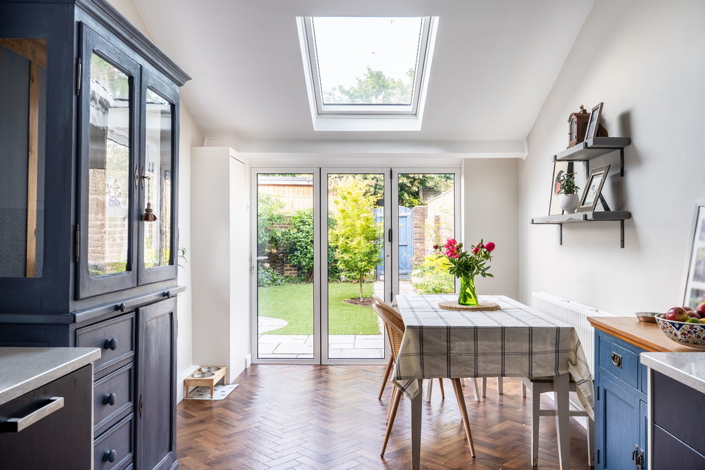 5 bed terraced house for sale in Devonshire Road, Horsham  - Property Image 5
