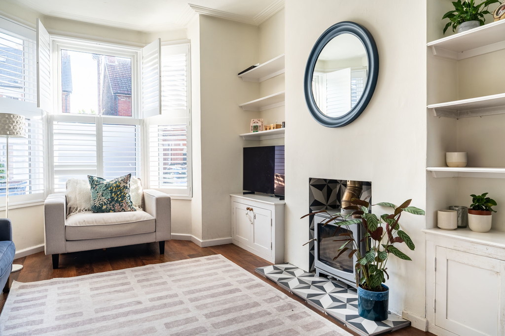 5 bed terraced house for sale in Devonshire Road, Horsham  - Property Image 2