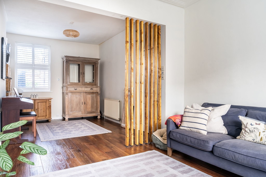 5 bed terraced house for sale in Devonshire Road, Horsham  - Property Image 3