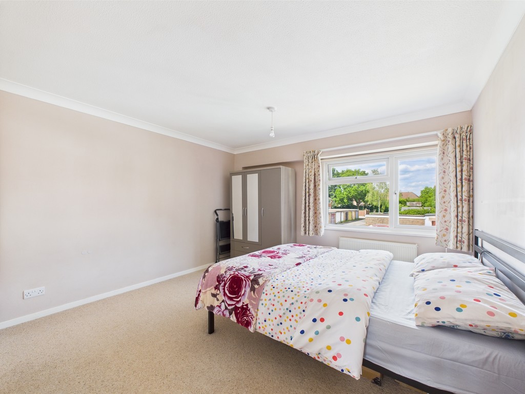 2 bed terraced house for sale in Bearsden Way, Horsham  - Property Image 12