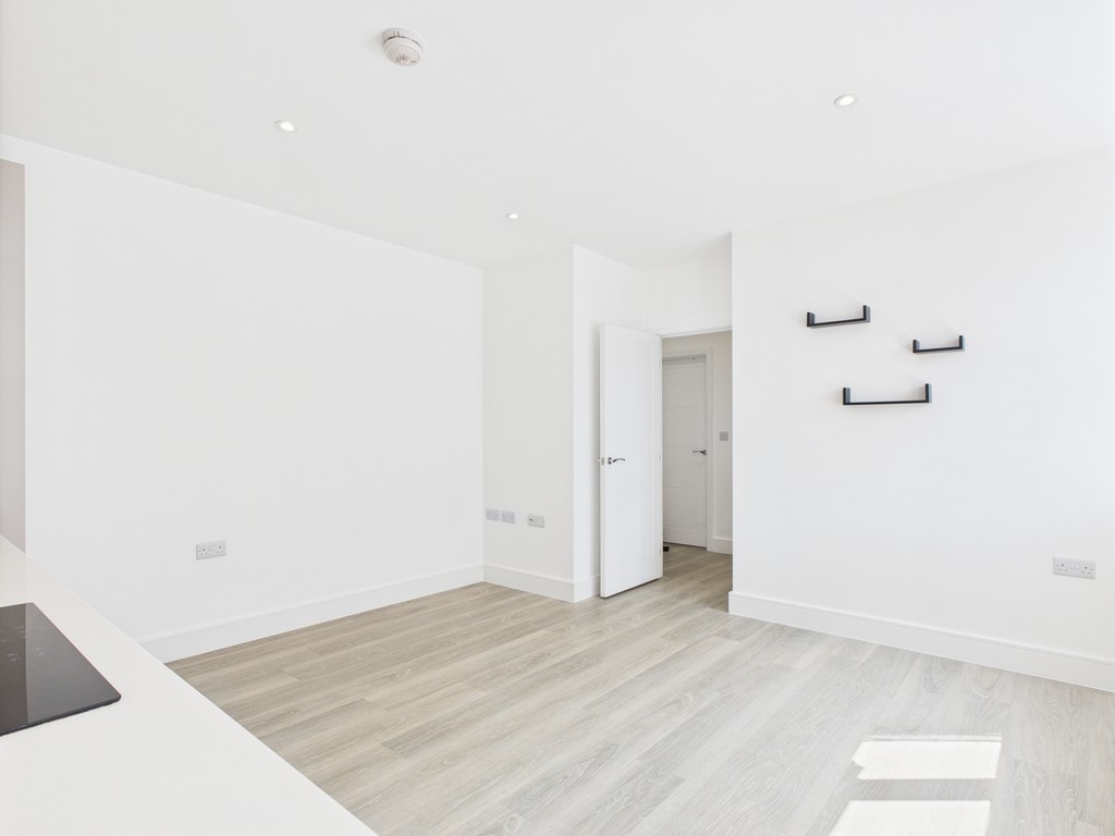 1 bed apartment for sale in Holmes Park , North Street, Horsham  - Property Image 8